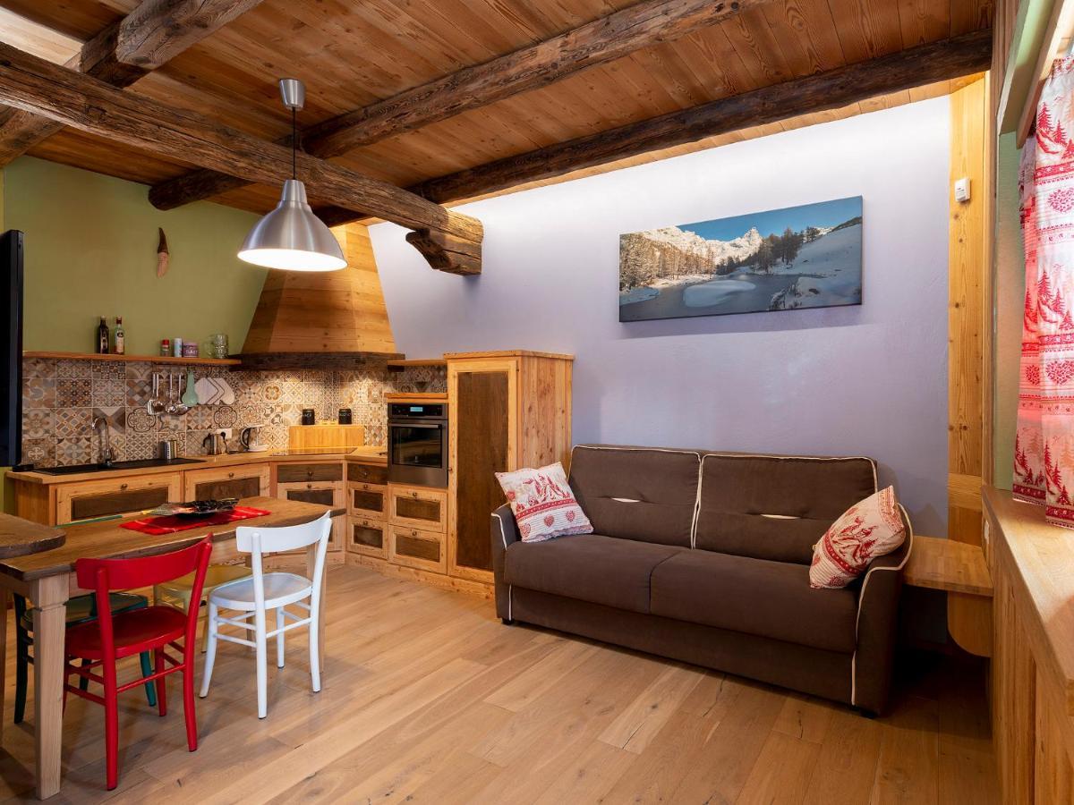 Agriturismo Gli Elfi Аоста Экстерьер фото